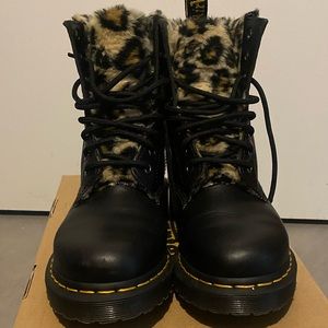 ❌sold❌RARE moto biker punk Leopard Cheetah Animal  Black Dr. Martens Boots UK 4
